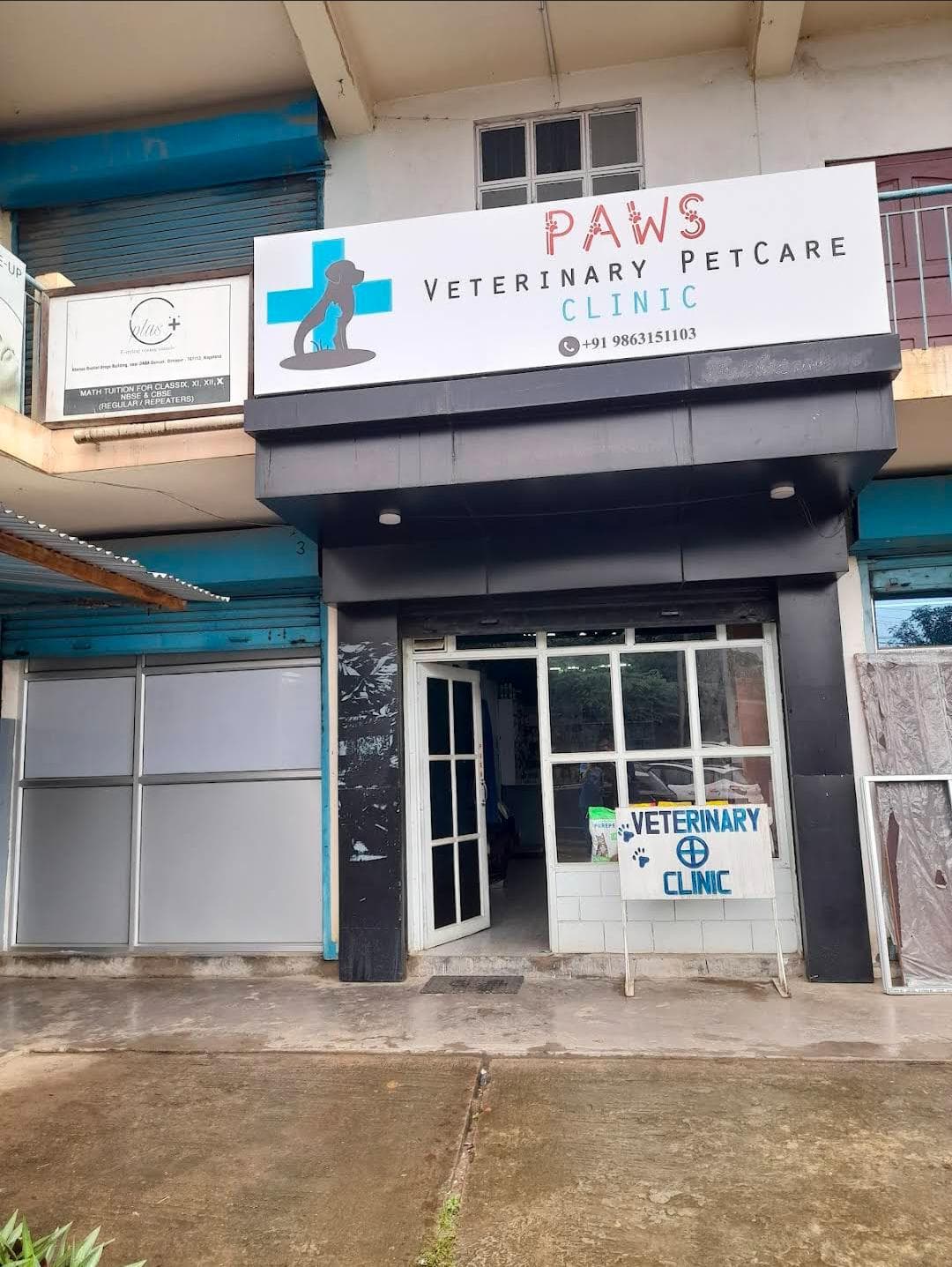 Paws Veterinary PetCare Clinic